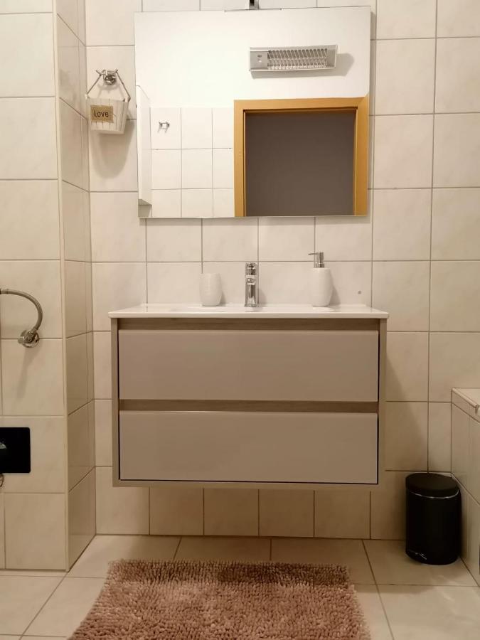 Spacious Apartment Smile With Terrace And Secure Garage 斯普利特 外观 照片