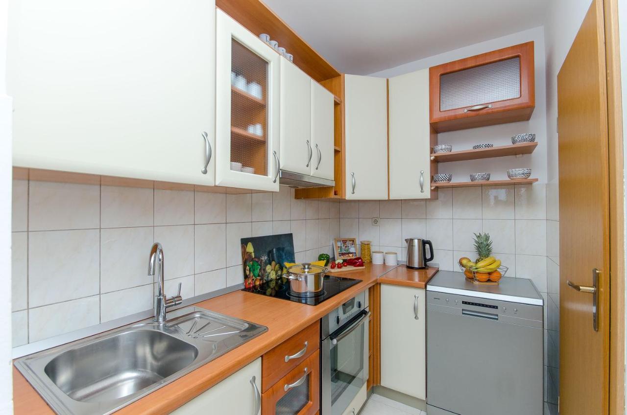 Spacious Apartment Smile With Terrace And Secure Garage 斯普利特 外观 照片