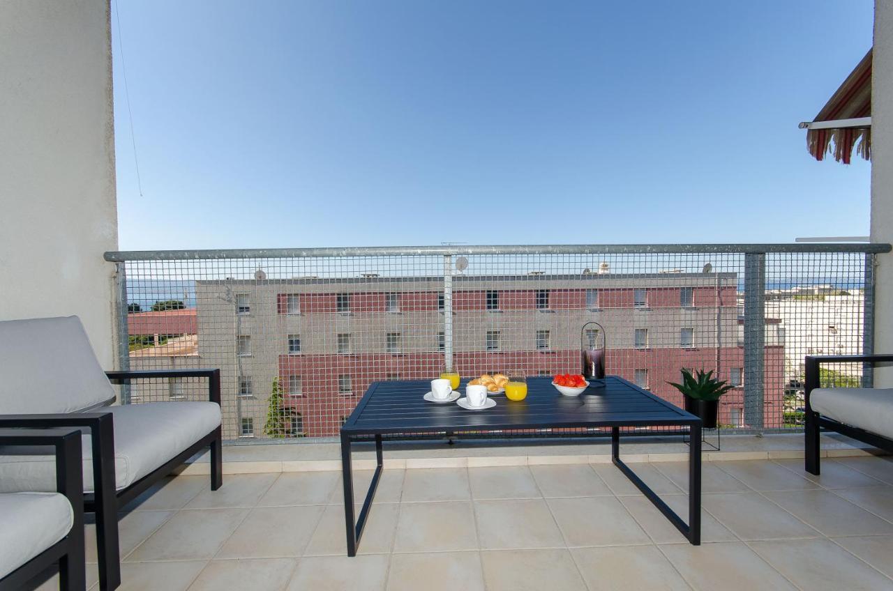 Spacious Apartment Smile With Terrace And Secure Garage 斯普利特 外观 照片