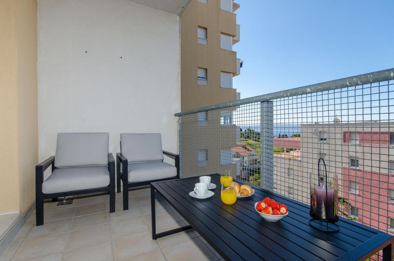 Spacious Apartment Smile With Terrace And Secure Garage 斯普利特 外观 照片