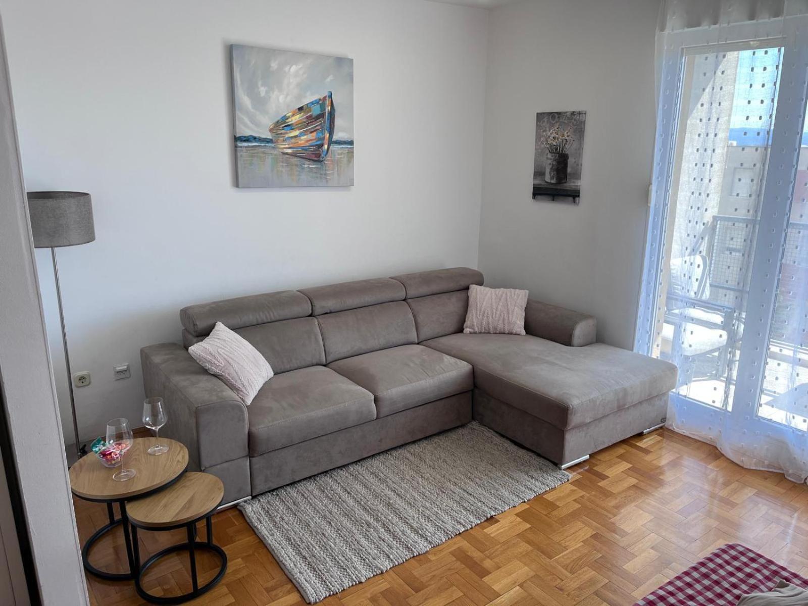 Spacious Apartment Smile With Terrace And Secure Garage 斯普利特 外观 照片